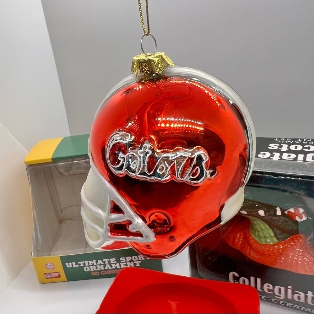 Florida Gators Christmas Ornaments Lot, 2 Ceramic Mascots, 1 Helmet SEC NCAA NIB - Picture 3 of 12